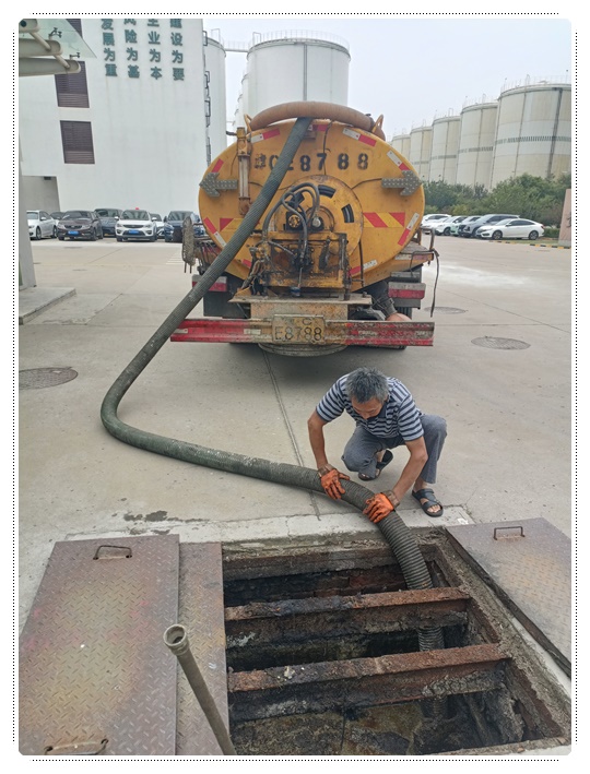 任城隔油池清掏