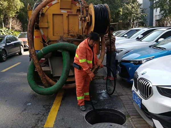 任城排污管道清淤